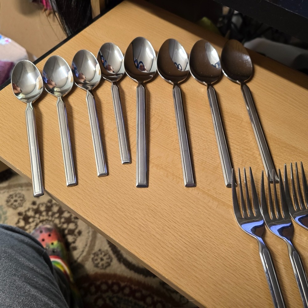 Cambridge 18/8 China Silverware Set Random Lot Spoons Forks Butter Knives Used - Picture 6 of 11